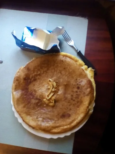 anonymous_derp - Dzisiejsze postne śniadanie: Omlet z jajek (zgadujcie ile) i masła, ...