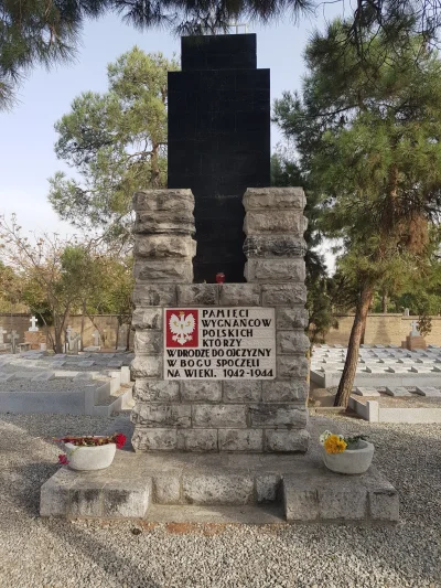 blinxdxb - W końcu, podczas 6 wizyty w Iranie udało mi się odwiedzić polski cmentarz....
