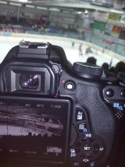 k.....5 - Gks wygrywa 2:1 w 2 tercji a ją stoję i robię zdjęcia.

#hokej #jkh #fotogr...