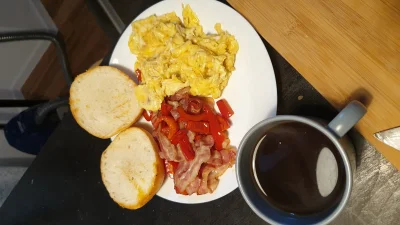 daniel9456 - #pokazsniadanie #sniadanie
Czy ktoś zaplusuje jajecznice z boczkiem i pa...