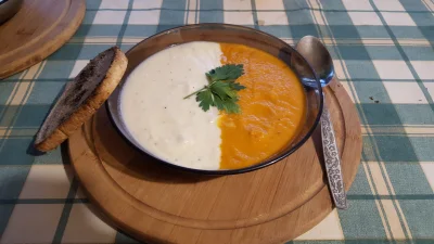 jos - Kiedyś pomyślałem co by było gdyby w talerzu dać dwie zupy zamiast jednej i czy...