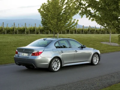 Manniieekk - Komu się marzy takie 545i w gazie? :)
#wykopcarsavenue #bmw