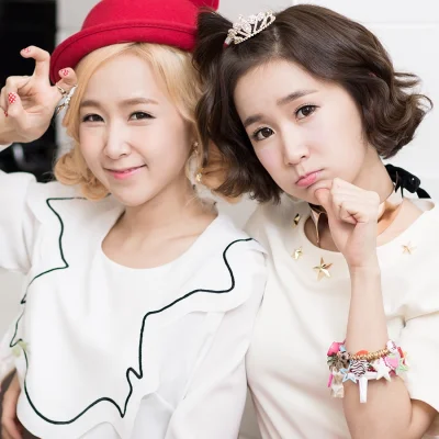 K.....o - Kto jest po której stronie :p

#koreanka #crayonpop #way #choa #choa #way