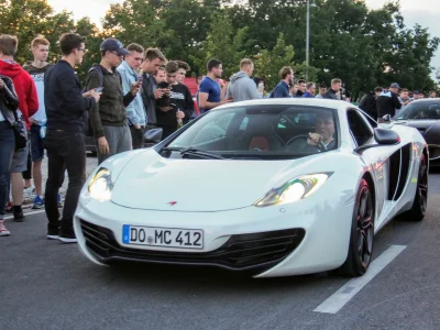 superduck - Mclaren MP4-12C (2011 - 2014)
3.8l V8 twinturbo 600KM
0-100 km/h - 3.3s...