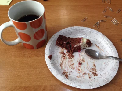 c.....r - @Shodan56: bogaci ludzie używają iOS, piją kawę i jedzą ciasto w pracy. And...