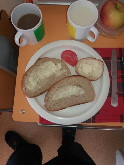 Kwassokles - #szpital #jedzenie #zdrowie Śniadanie bez szału 2 kromki chleba zwykłego...