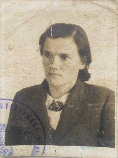 Pippo - Zdjęcie prababci Julianny (1908-1986). W lewym dolnym rogu widoczna pieczątka...