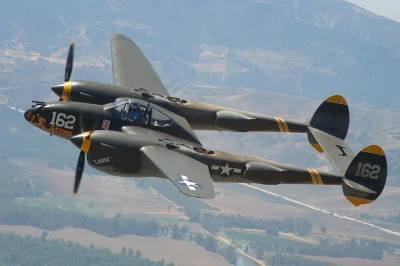 d.....4 - Lockheed P-38 Lightning

Wiki:
"Lockheed P-38 Lightning (pol. błyskawica...