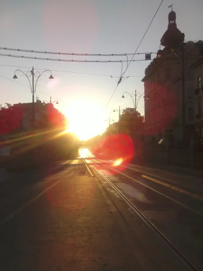 emdzi - Dzień dobry słoneczny Krakowie :)
#krakow #dziendobry #krakowzrana