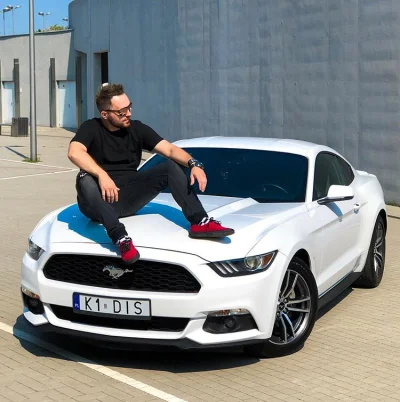 xetrian - jakiś ork mi usiadł na moim mustangu ecoboost 2.3 i robi sobie zdjecia, co ...