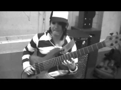 jamesbond007 - co ten basista, to ja nawet nie.

#dirtyloops #muzyka