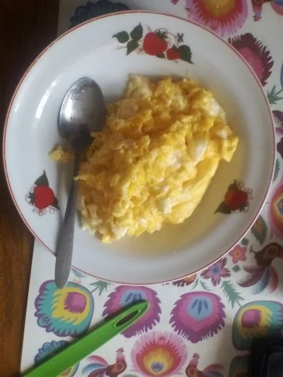 anonymous_derp - Dzisiejsze postne śniadanie: Jajecznica z 9 jaj na maśle klarowanym,...