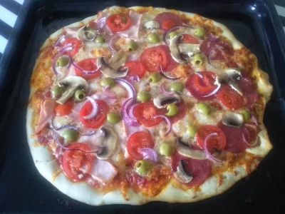 K.....2 - Moja pierwsza domowa pitca (｡◕‿‿◕｡)
#gotujzwykopem #pizza #chwalesie
