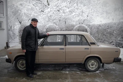 kultowa - Nie znam się na markach samochodów, ale ten mi się podoba (tylko felgi zmie...