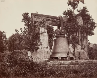 maciekawski - #fotohistoria #indie #dzwon 



Mengoon, Wielki Dzwon. Ważył podobno bl...