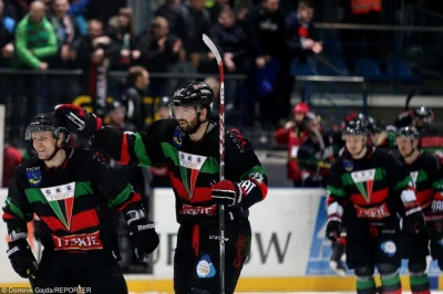 Centurio93 - Udało się!

Wielki sukces polskiego hokeja - GKS Tychy w finale Puchar...