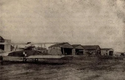 jedzgruszki - 5 listopada 1918, lotnisko Lewandówka nieopodal Lwowa. Kapitan Stefan B...