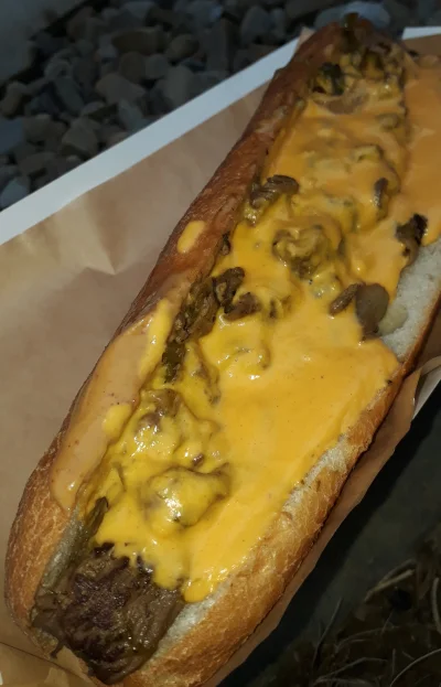 ZarlokTV - Philly Cheese Steak z Food Trucka o tej samej nazwie z Wa-wy. 
CENA 22zł
...