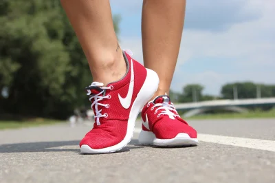 chodzmyzbuta - Nike Rosherun

#buty #streetwear #chodzmyzbuta