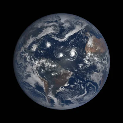angelo_sodano - Ziemia - 11.09.2018 (zdjęcie z sondy Deep Space Climate Observatory)
...