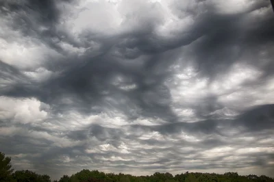 sprytek - Armagedon na niebie dwa tygodnie temu.

#wroclaw #burza #pogoda #fotograf...