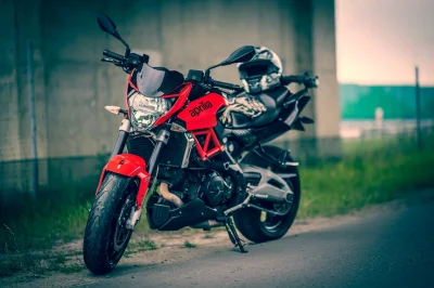miczuu - Świetny motocykl! 

#fotografia #motocykle #motocykleboners #mojezdjecie #...