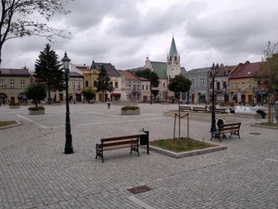 WstretnyOwsik - To ja pokaże jak wygląda rynek w Brzesku teraz i kiedyś #upaly #lato ...