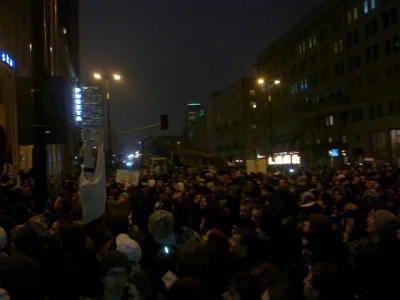 C.....W - #swietokrzyska cała pełna ludzi! #warszawa#ACTA#stopacta#warszawa