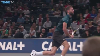 baryla94 - Drop shot Benoit Paire na turnieju w Paryżu. 

#tenis #sport #gif