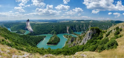 adzik7 - Kanion rzeki Uvac w Serbii

#serbia #earthporn