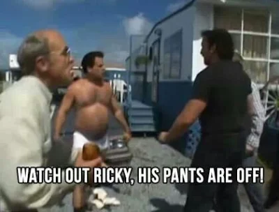PacMac - > na huhu ściągał koszulkę...?

@h3r3tic: A dlaczego Randy ściąga spodnie?