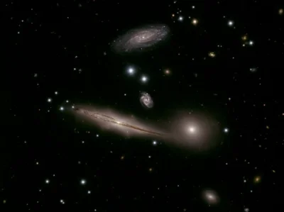 d.....4 - Grupa galaktyk HCG 87

#kosmos #astronomia #conocastrofoto
