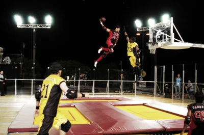 pogop - Slamball (koszykówka na trampolinach) 10 najlepszych akcji meczu Riders vs Mo...