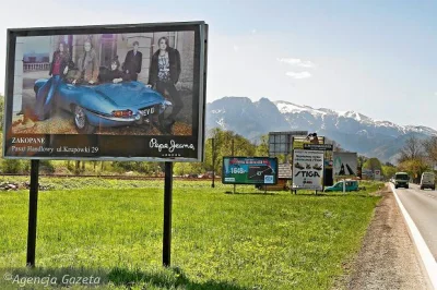 J.....n - Jakiś czas już nie byłem nad morzem... Poważnie, bannery na plaży?
Czyli p...