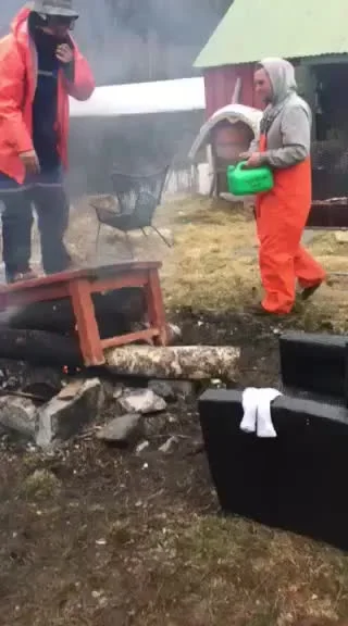 kulmegil - Kiedy próbuje naprawić coś w swoim życiu.