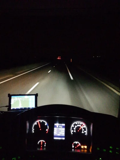 3.....e - 70km 
#nightdrive #pracbaza #ciezarowki