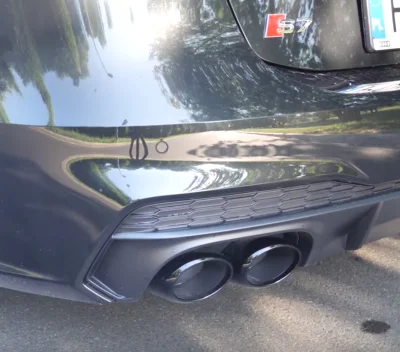 n.....y - Plastikowe imitacje wydechów z zaślepkami w nowym Audi S7 xD 

#samochody...