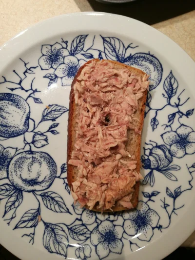 K.....w - Na kolacje kanapka z tuńczykiem
Kocham tuńczyka
#foodporn #tunczykbobers
--...
