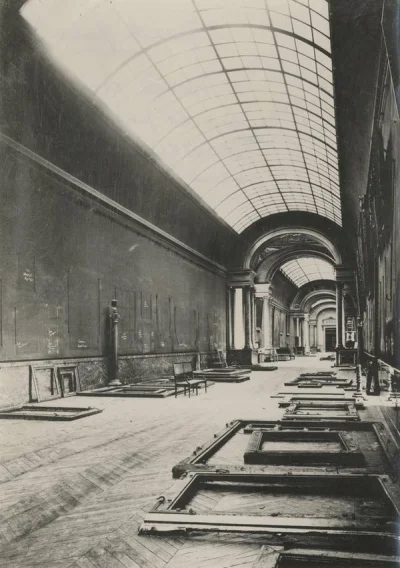 HaHard - Opuszczone muzeum Louvre, WWII

#hacontent #historia #louvre #fotohistoria...