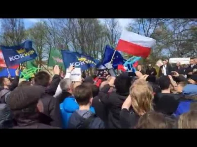 A.....i - Bronisław nawalony na wiecu. Co za żenada. Głosujący na niego ludzie powinn...