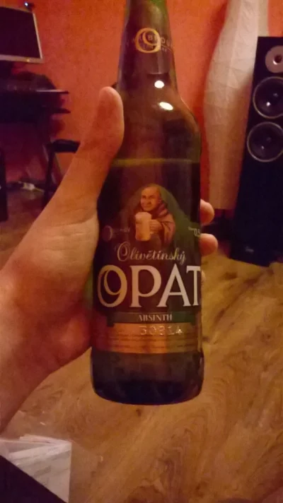 P.....k - Piwo z absyntem. 



Takie rzeczy tylko w Czechach :)



#pijzwykopem #piwo...