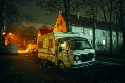 naokofotografia - Fiat 238 Camper, ktoś w nim mieszka. Zdjęcie moje, Łódź.