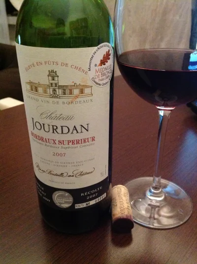 gugas - Bardzo fajne wino można znaleźć w nowej ofercie Biedronki. Jest to Château Jo...