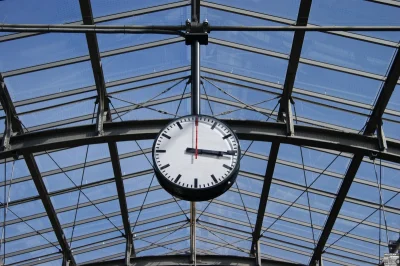 BartlomiejS - Nowy zegar nad peronem 2 dworca Wrocław Główny #kolej