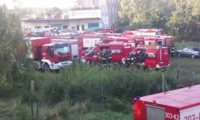 olesh - O ile się nie mylę to chodzi o tą nieruchomość, (tą z namiotem i "smakpolem")...