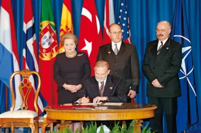 spere - 20 lat temu, 12 marca 1999 r., wstąpiliśmy do NATO

Dziś by nas nie przyjęt...