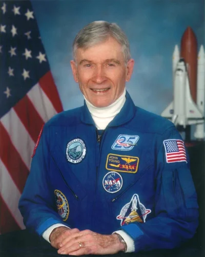 0.....f - Nie żyje John Young, jeden z najbardziej doświadczonych astronautów NASA. O...