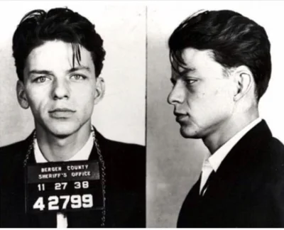 orbitowski - Frank Sinatra 1938. Zdjęcie zrobione przez policję po aresztowaniu za cu...