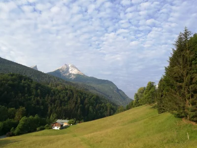 m.....z - Dzień dobry :) 

Życzę Tobie miłego dnia z Berchtesgaden Mireczku i Mirab...