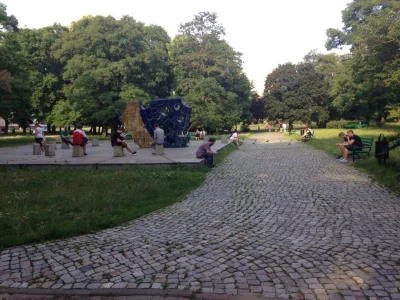 woodka - dwa odpalone module lure obok siebie Park śledzia #lodz #pokemongo( ͡° ͜ʖ ͡°...